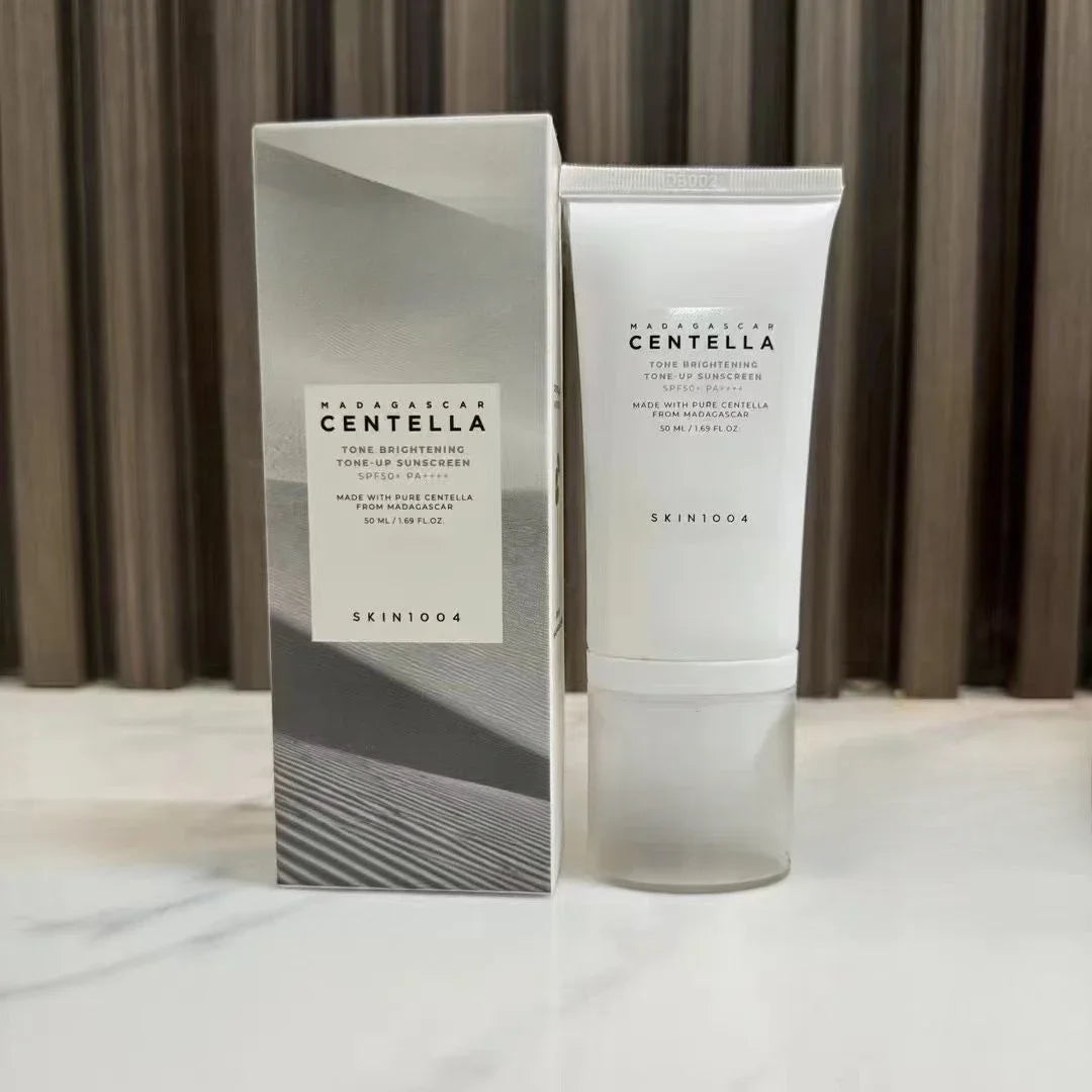 Skin1004 Hyaluronic Acid Centella Asiatica Watery Sunscreen Facial Sunscreen Body Sunscreen SPFSO+ PA++++ 50ml