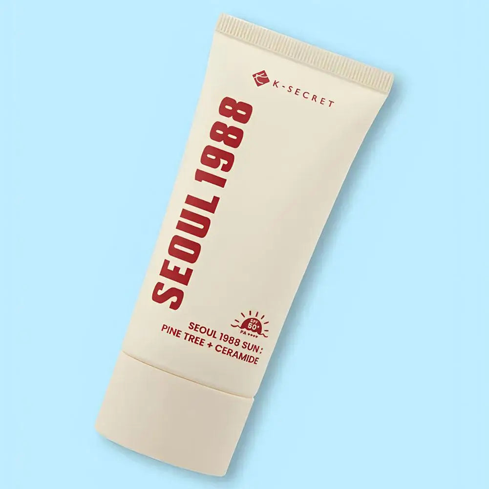 Seoul 1988 Deep Moisturizing face cream is rich in rice essence and snail mucin, suitable for various skin types