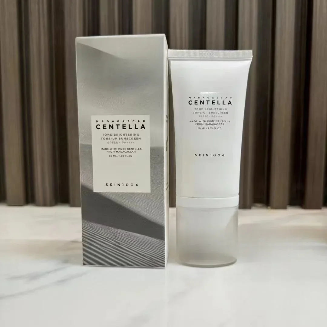 Skin1004 Hyaluronic Acid Centella Asiatica Watery Sunscreen Facial Sunscreen Body Sunscreen SPFSO+ PA++++ 50ml